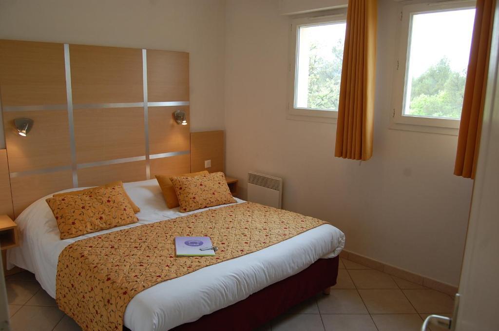 Residence Cote Sud Peypin Екстер'єр фото